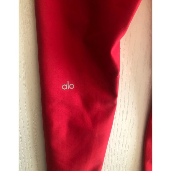 ALO Air Lift Red Leggings - Picture 4 of 10